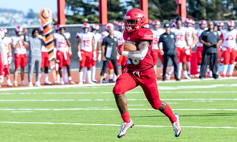 Shawn Allen ran for a pair of touchdowns and 100 yards in CCSF's win over Fresno City. (Photo by Eric Sun)
