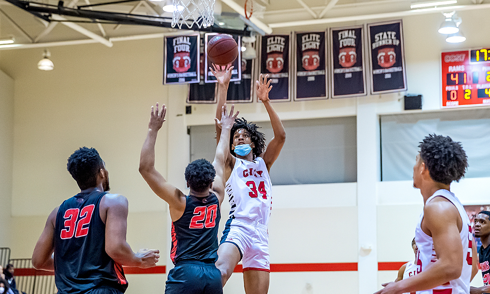 Mezziah Oakman totaled 12 points, 15 rebounds, and 3 blocks in the win over Las Positas. (Photo by Eric Sun)